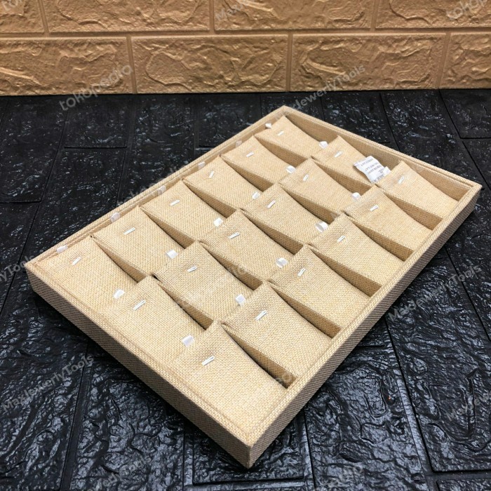 Ready Tempat Display Kalung Liontin Toko Emas/Tempat Kalung Liontin Canvas