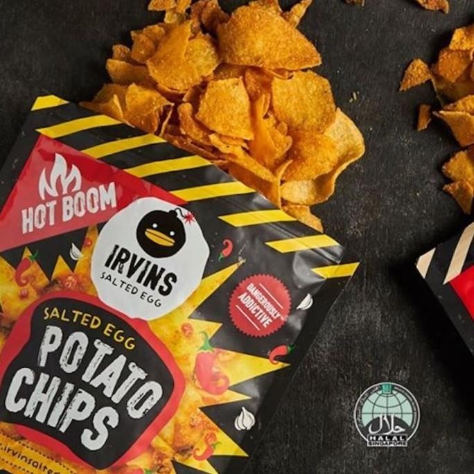 

READY STOCK [HOT BOOM] IRVINS SALTED EGG POTATO CHIPS SPICY (105 GR) !!!!!