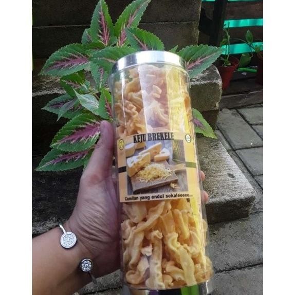 

READY STOCK KERIPIK KEJU BREKELE NGEJU BANGET !!!!!