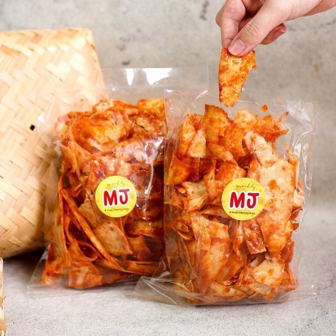 

Keripik Kripik Singkong Pedas Manis Balado Cemilan Pedas / Makanan Ringan