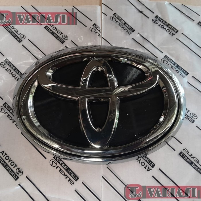 Logo Depan Fortuner Vrz.Trd Black Chrome