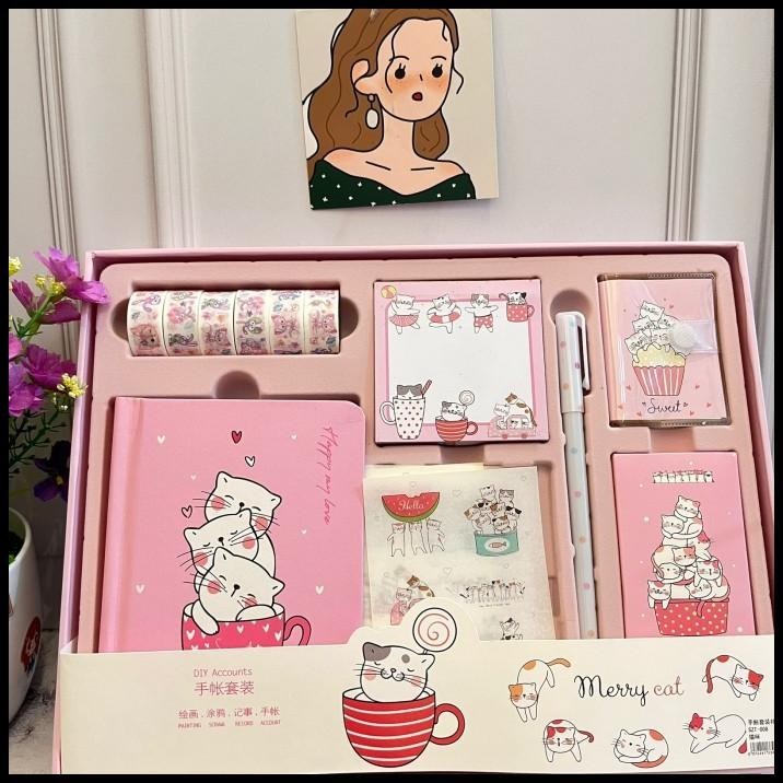 

DISKON PAKET JURNAL 7 IN 1 MERRY CAT LUCU UNIK READY 2 WARNA SUPER KOMPLIT !