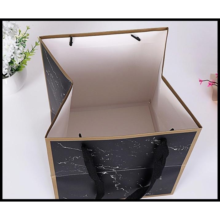 

DISKON KANTONG KOTAK MARMER 30 KANTONG HADIAH PAPER BAG SERBA GUNA TOPLES !