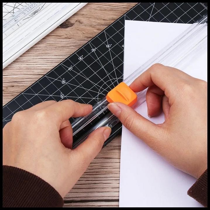 

TERBARU ALAT POTONG KERTAS YOA KREATIVITAS KERAJINAN ANAK PRESISI PORTABLE
