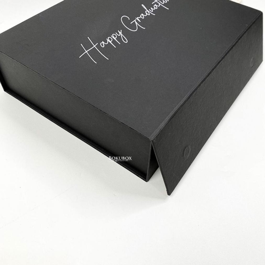 

Beli 2 Murah [30X25X8] Box Kancing Pita / Kancing Magnet / Hard Box / Birthday Box / Gift Box / Box Kado / Box Ultah