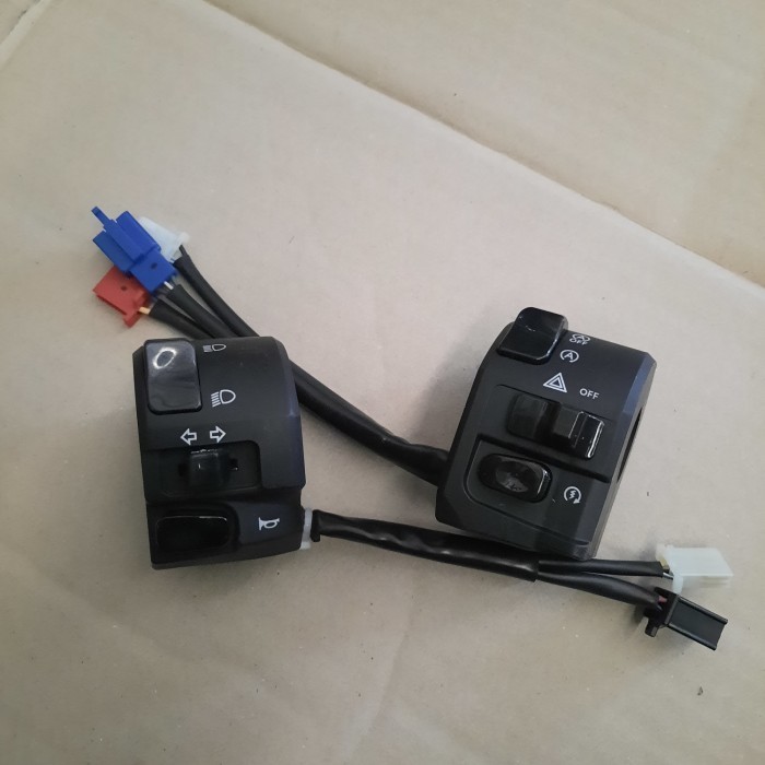 Saklar Holder Set Kanan Kiri Yamaha Lexi Lexy Original Ori Asli