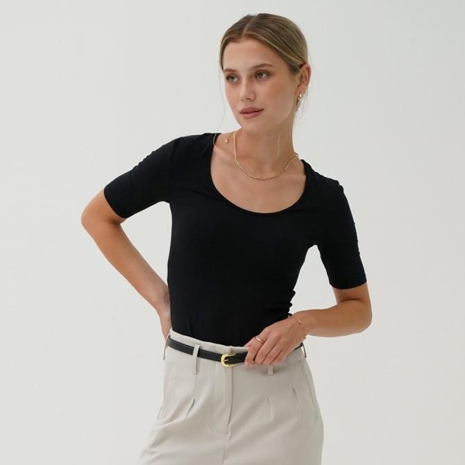 Mississippi Kaos U-Neck Wanita Lengan Pendek Premium LIN000385M Hitam