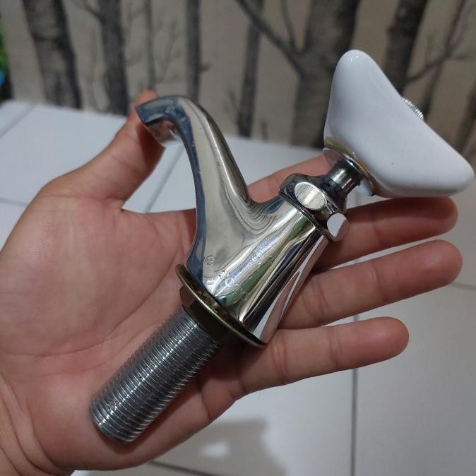 Kran Wastafel Putar Classic (bekas)