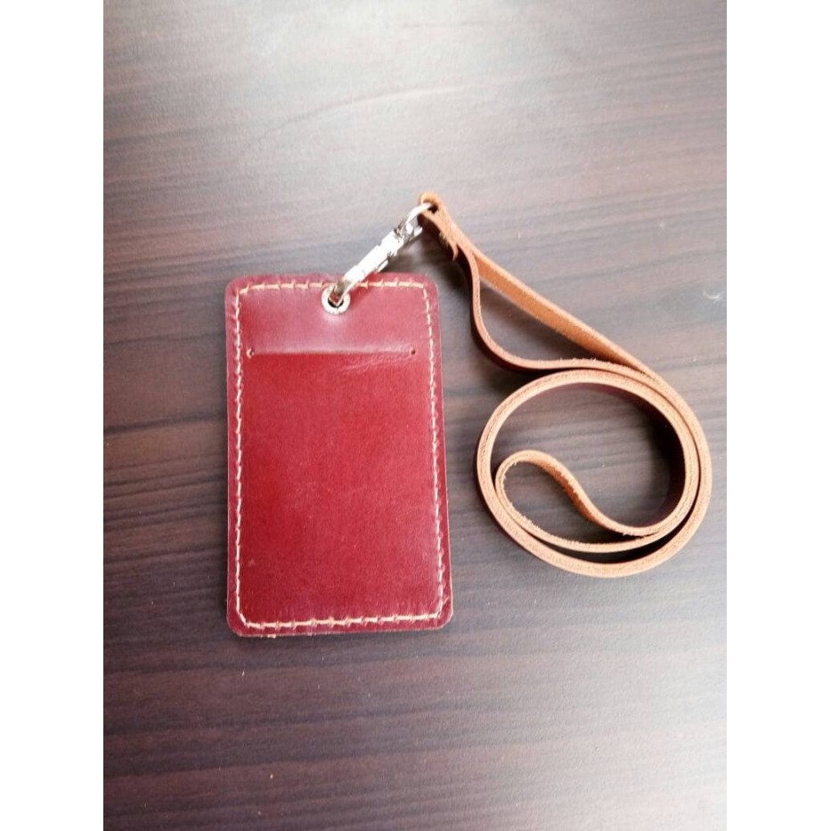 

Gantungan Id Card Kulit / Id Card Holder Warna Merah Card Holder