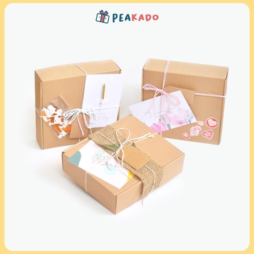 

KOTAK HADIAH BUNGKUS KADO GIFT BOX HAMPERS ULANG TAHUN AESTHETIC CORRUGATED BOX POLOS DEKORASI PITA BESAR FULL SET RUSTIC VINTAGE ORIGINAL PRODUK