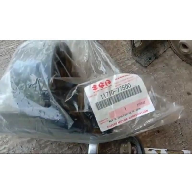 Engine mounting belakang / Trans mounting Transmisi belakang Futura , carry 1.5 cc Original 100 % SG