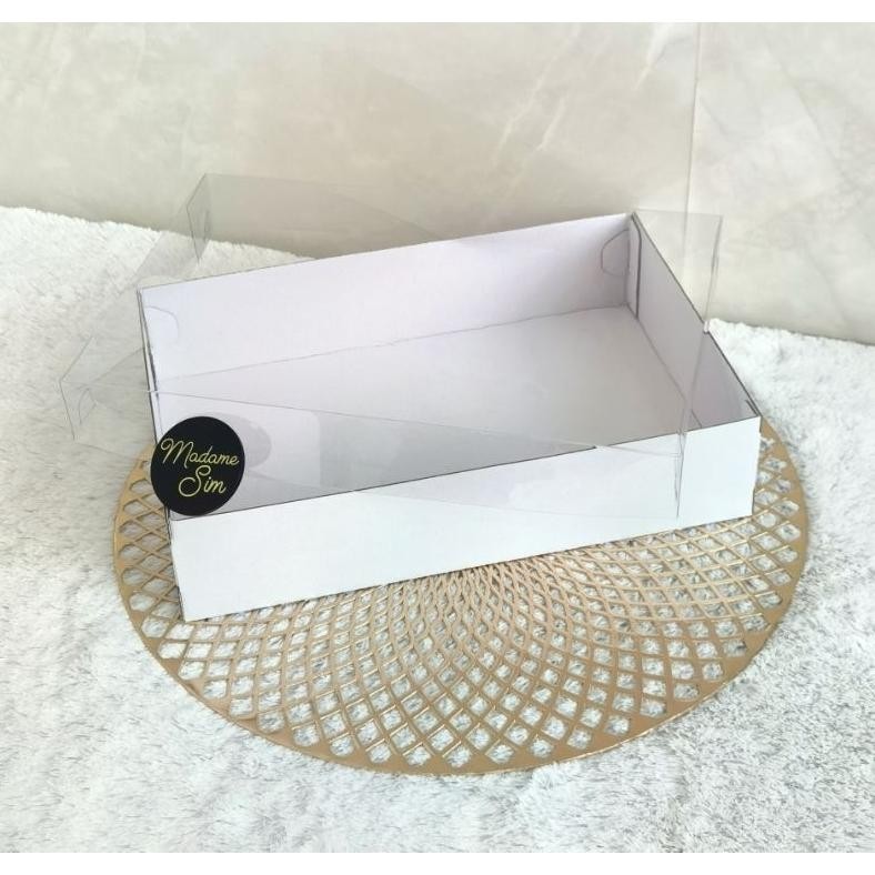 

TERMURAH BOX MIKA SESERAHAN - DUS HANTARAN - KOTAK SOUVENIR 31x21x7 - WK (ISI : 10 PCS) Of14