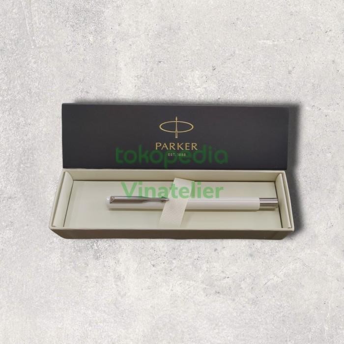 

Pen Parker Vector White Fountain Import