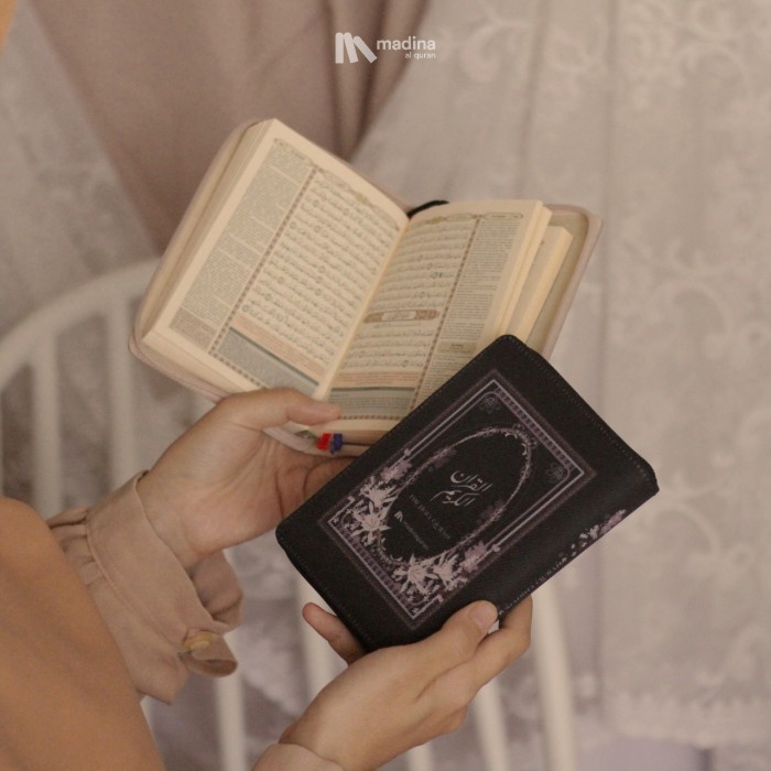 

Al-Quran C Madina Z Signature Uk. A6 Terjemah & Tajwid