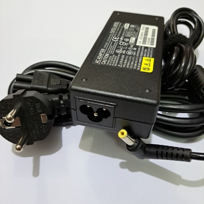 Adaptor Charger Fujitsu Lifebook U938 U904 U728 U729 19V 4.22A