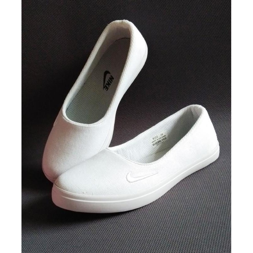 Sepatu Slip On Putih Polos 01 /Sepatu Wanita/Sepatu Putih