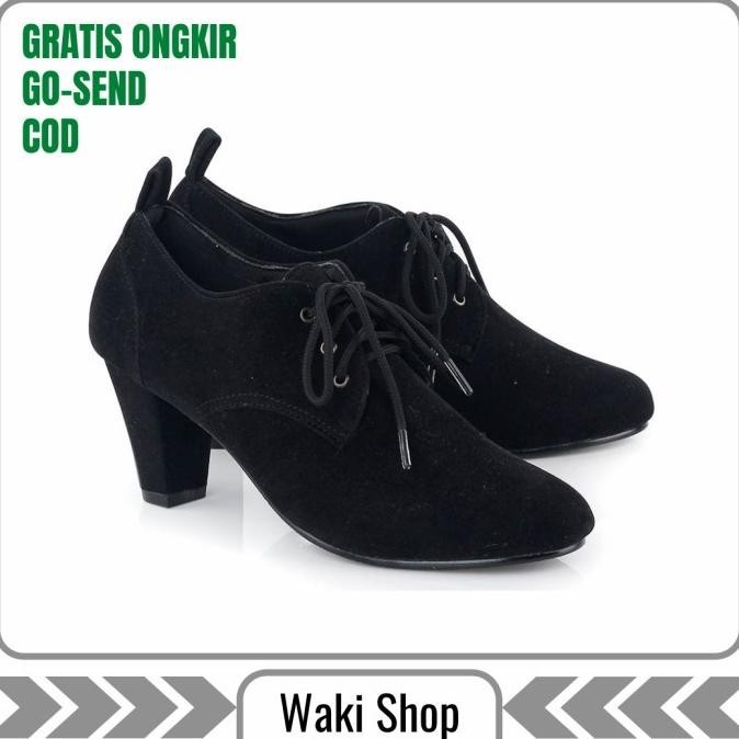 Sepatu Boots High Heels Wanita Tali Hitam Hak 7Cm Kantor Kerja Pesta