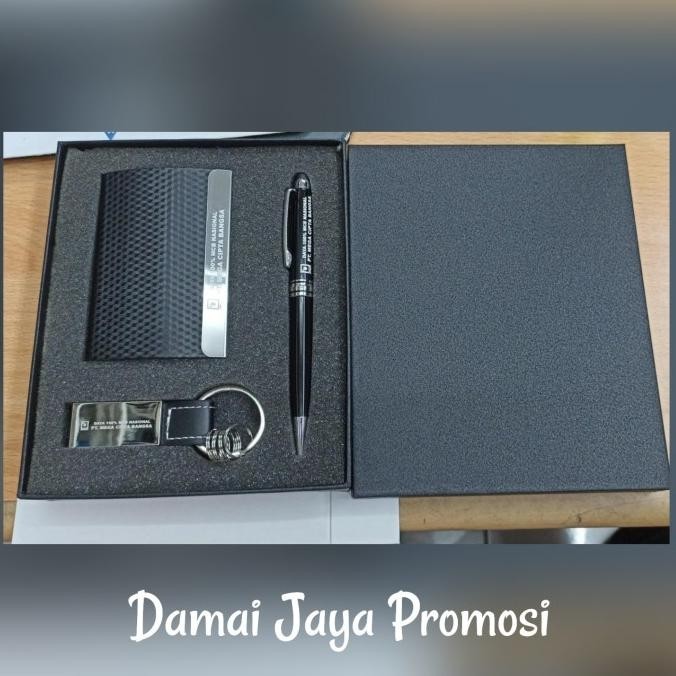 

Premium Gift Set 3 In 1 (GantunganKunci Kotak , Pen & Name Card Case )