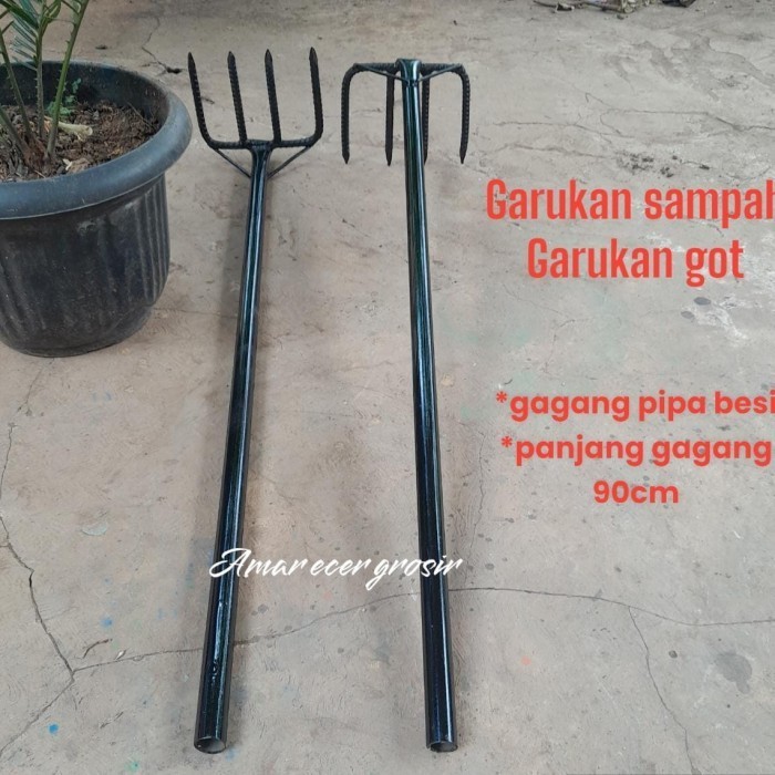 HEMAT Garukan sampah/garukan got gagang besi pipa panjang 90cm
