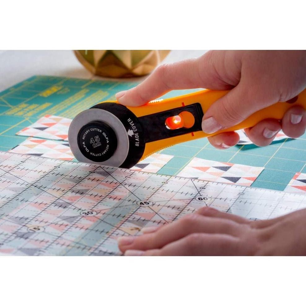 

READY >> OLFA RTY-2/G (41B) ALAT PISAU POTONG KAIN DIA 45MM ROTARY CUTTER JAPAN