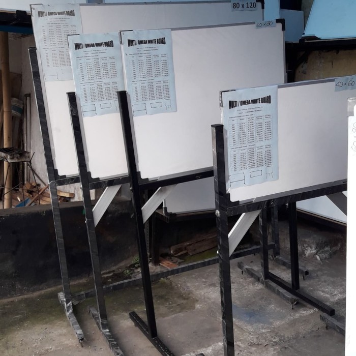 

white ard magnet 60x40cm + Roda