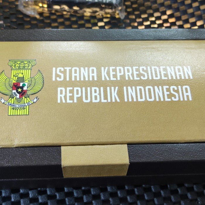 

Arom Pulpen Istana Presiden Premium Isi 2