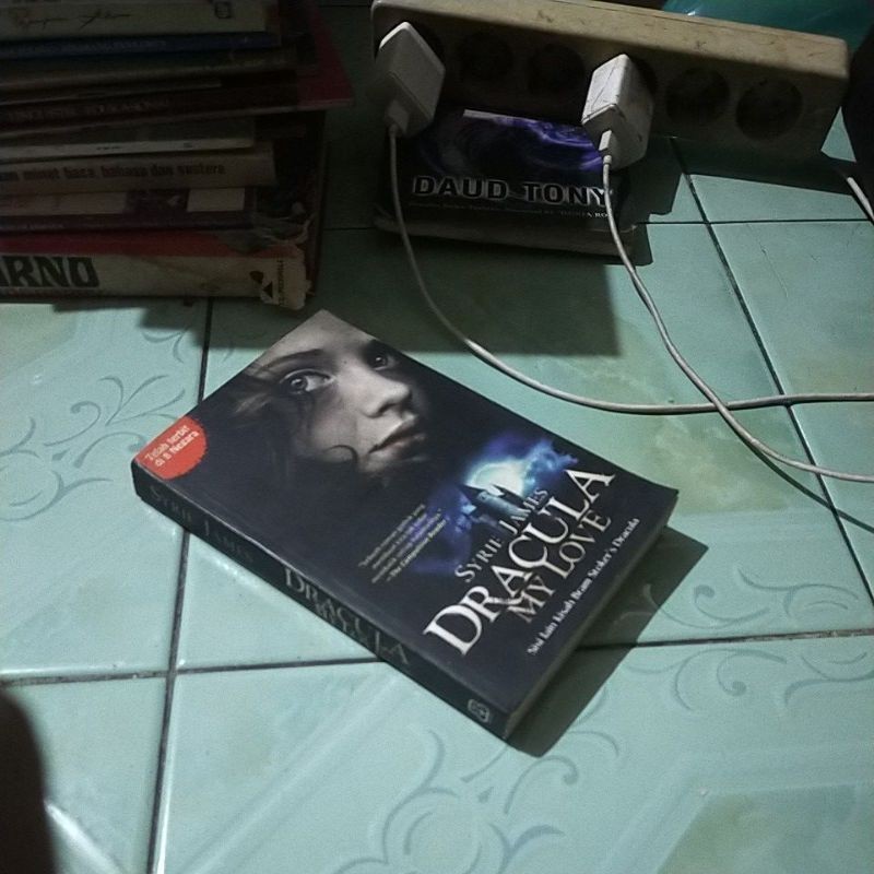 buku DRACULA MY LOVE sisi lain kisah Bram stoker's dracula