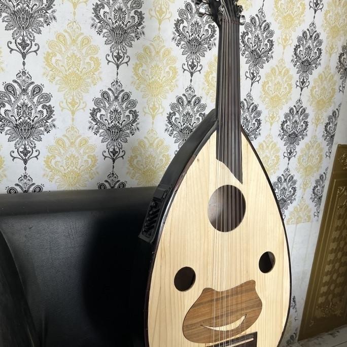 gitar oud gambus lokal