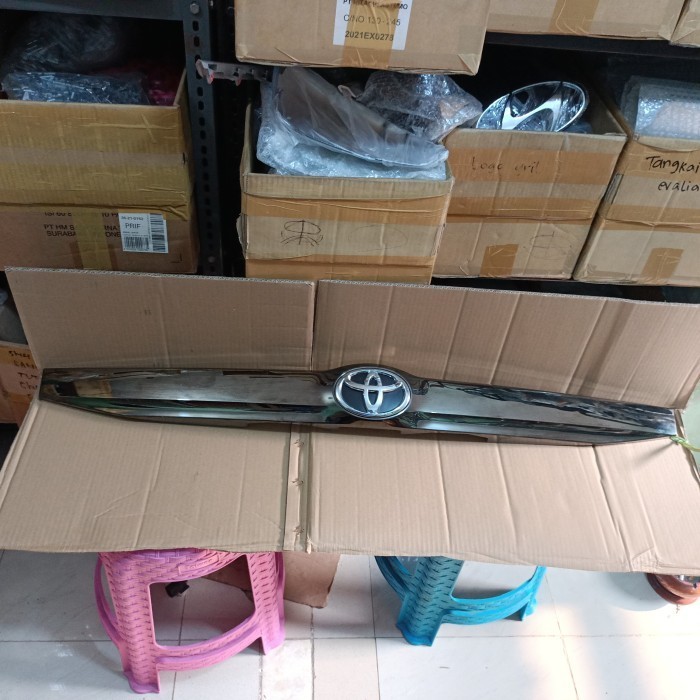 Trunklid Black Chrome Calya Sigra Facelift Original Gratis Ongkir