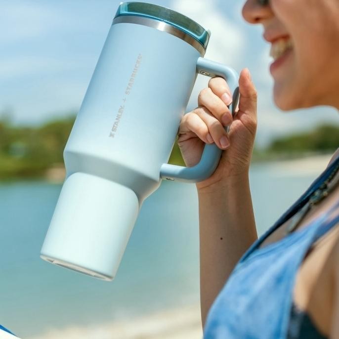 Ready Stanley x Starbucks Stainless Steel Quencher Tumbler 40oz P88S