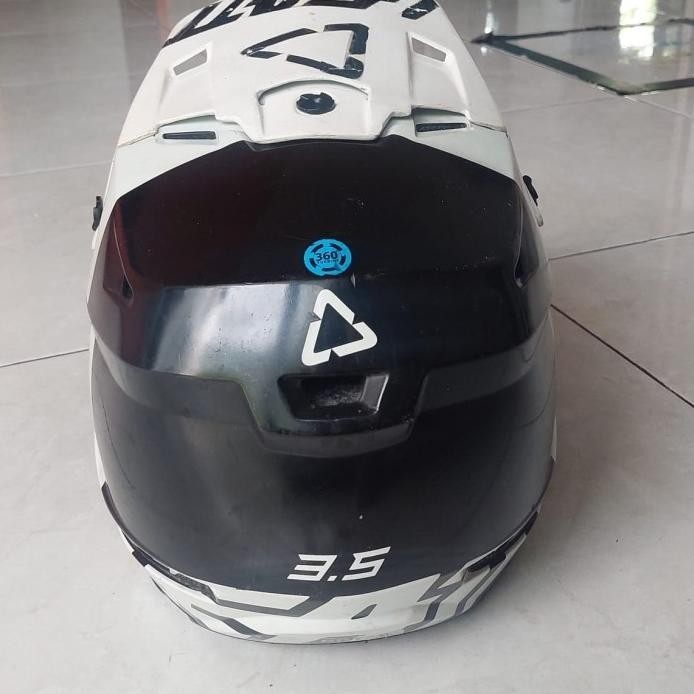 HELM LEATT 3.5