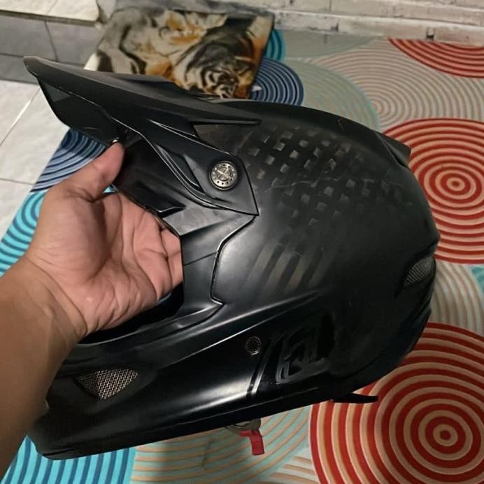 HELM TLD D3 CARBON SIZE L