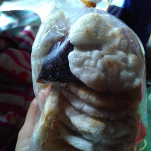 

KERUPUK KEMPLANG BANTET ASLI PALEMBANG