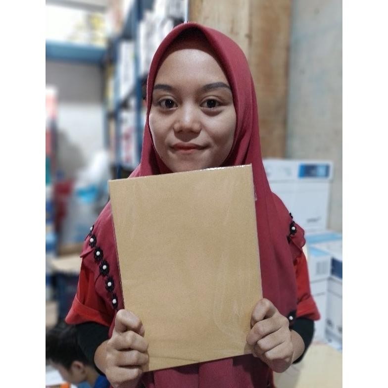 

Murah Sampul Buku Coklat Quarto & Boxy ( Pak 20 Lbr ) [ Polos & Nama ]