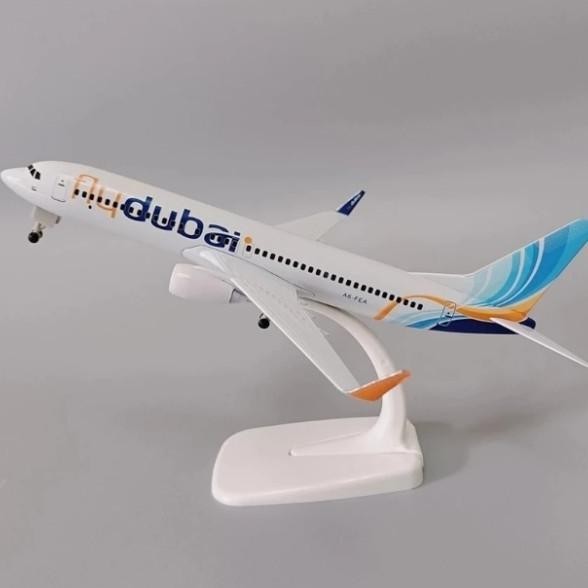 Niatur Diecast Pesawat Fly Dubai 20 Cm Boeing 737
