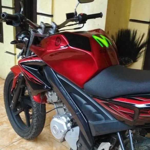 kondom tangki old Vixion Merah Marun