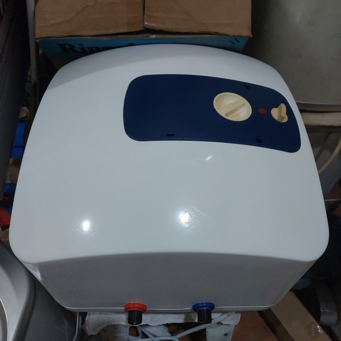 <<<<<] Water heater listrik krisbow 30 liter (bekas)