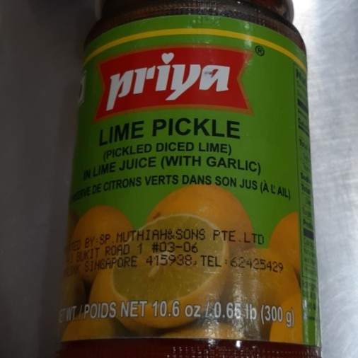 

------] LIME PICKLE (With garlic) PRIYA 300G / Acar Jeruk Nipis