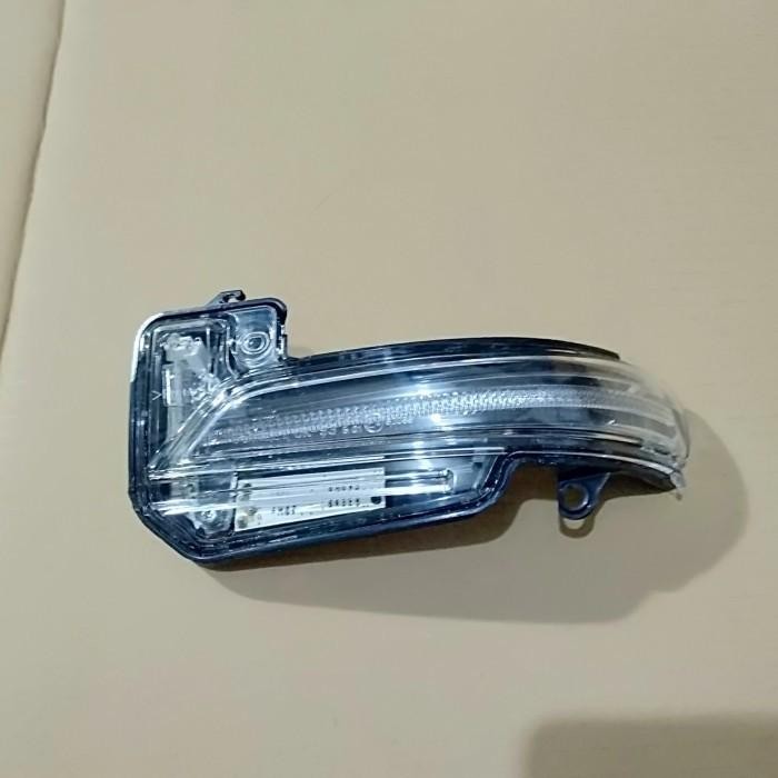 Lampu Sein Spion Innova Reborn Original