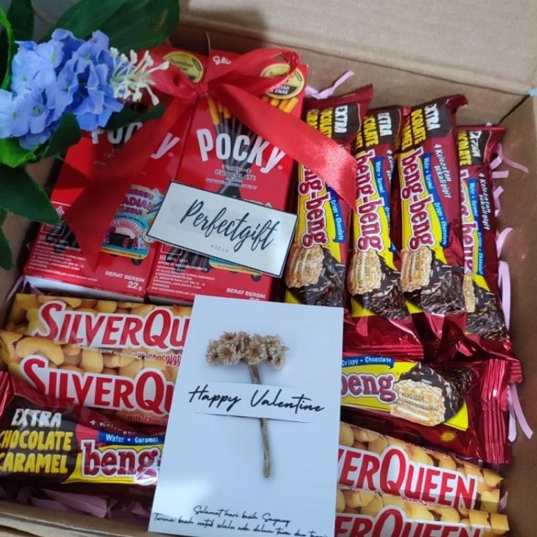 

gha-65 Hampers Snack Coklat Bunga Abadi Kado Hadiah Ulang Tahun Anniversary Murah