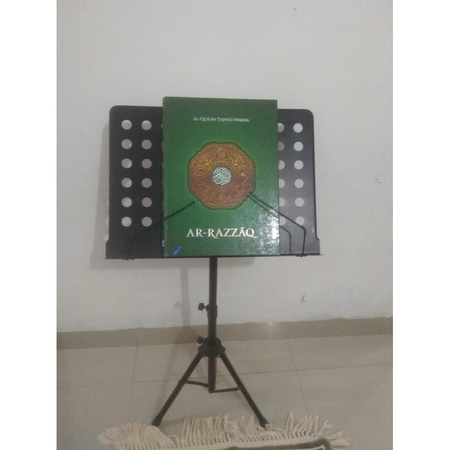 

Al quran Shalat Akbar as-samad ukuran jumbo berikut tripod stand Quran