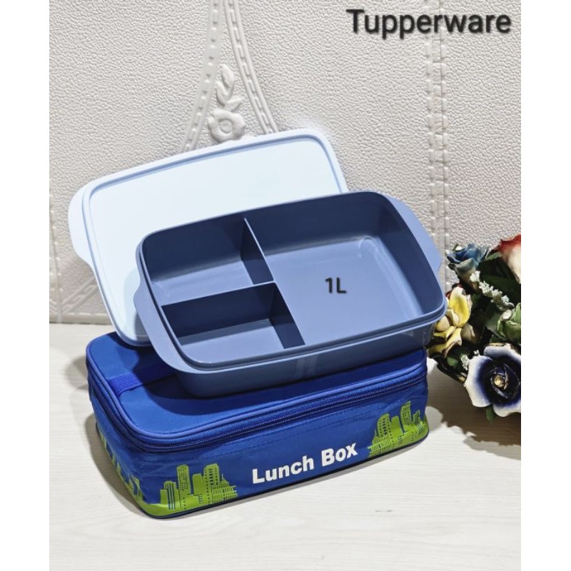 lunch box Tupperware