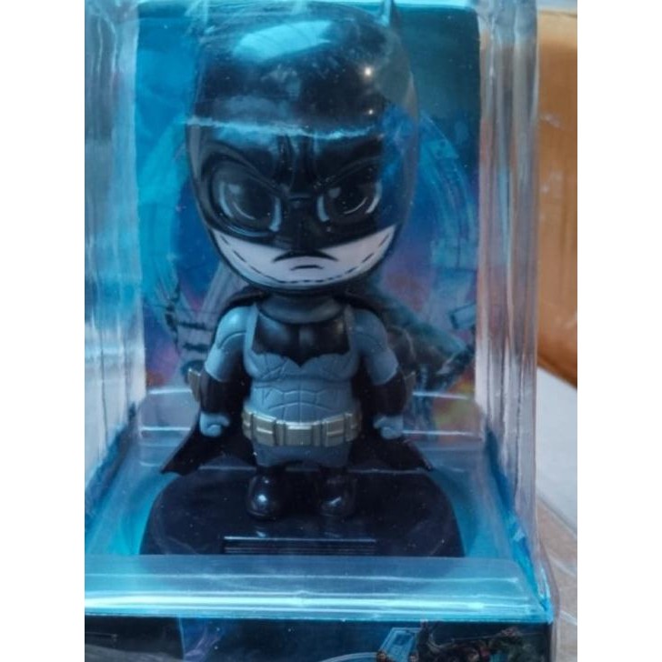 Pajangan Solar Hiasan Dashboard Mobil Hero - Anime / Marvel / Dc