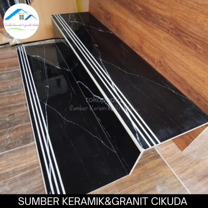 Sale Trap Tangga Granit Motif Hitam Carara Glossy 30X60 Sampai 30X120
