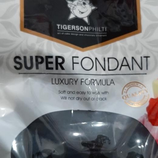 

Tigerson Fondant Hitam 1Kg, Pelapis Kue, Cake Decor & Hias