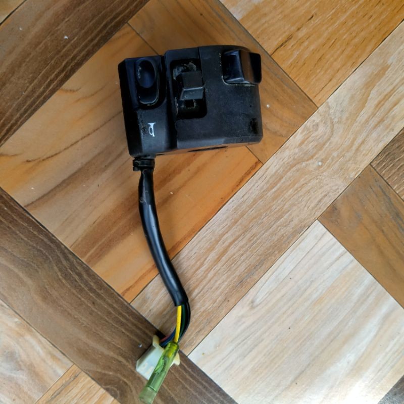 holder saklar kiri Yamaha Lexi 125cc aerox N-max 150 155 original