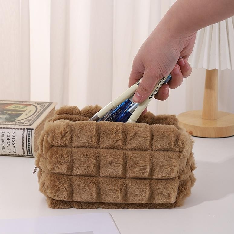 

PROMO Tepak / Tempat Pensil Sleting Plush Puff Kotak uh-22