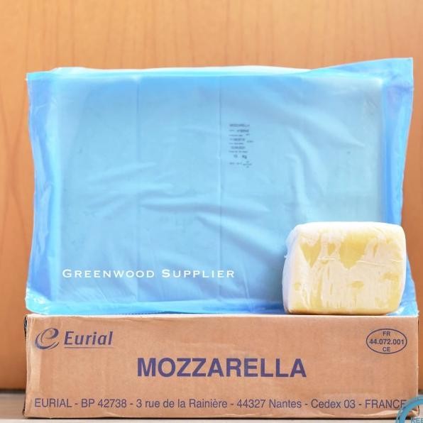 

Keju Mozzarella Eurial / Mozzarella Cheese Eurial (2,5Kg)