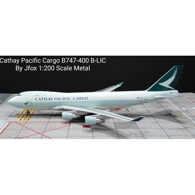 Cathay Pacific Cargo B747-400 B-LIC By Jfox 1:200 Scale