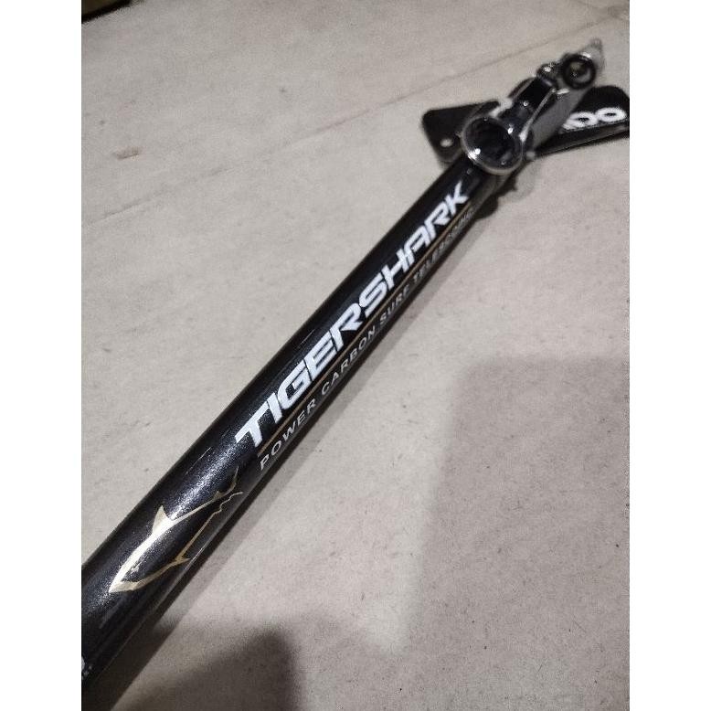 Joran Pancing Daido Tiger Shark Antena Surf Pantai 270 300 360 390 420 450 Carbon